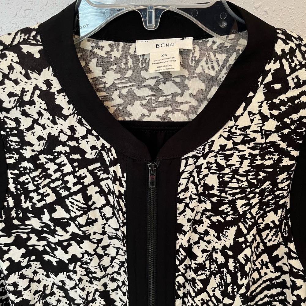 BCNU Jacket - Picture 2 of 4